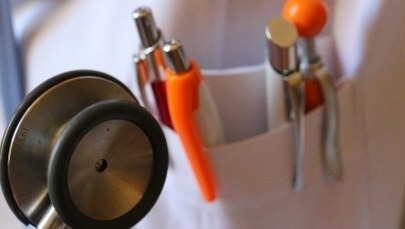 ​Lekarz usłyszał 105 zarzutów. Wystawiał fałszywe zaświadczenia