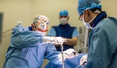 Lekarze przeprowadzili innowacyjną operację kręgosłupa