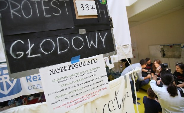 Lekarze rezydenci ostrzegają: Protest w formie głodówki rozleje się na cały kraj