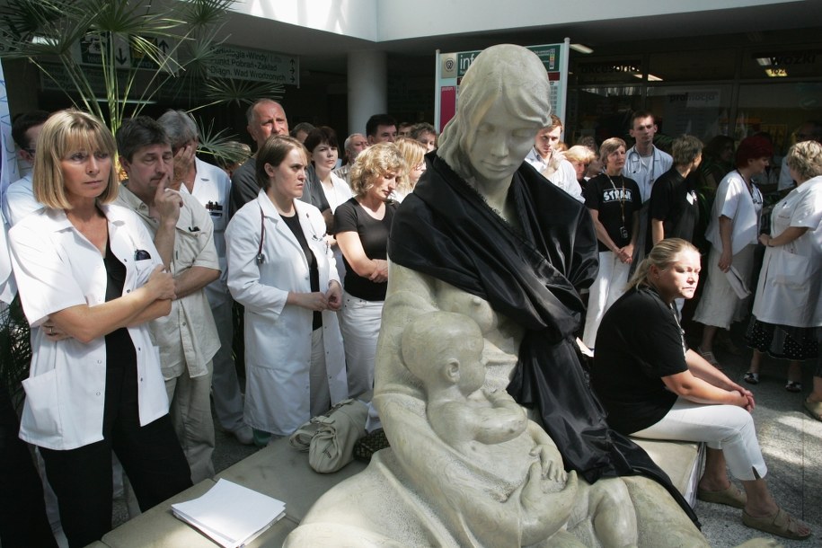Centrum Zdrowia Matki Polki zamyka jedną z klinik