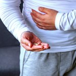 Leki z grupy NLPZ dają poważne skutki uboczne. Jak często zażywać ibuprofen, by nie uszkodzić żołądka?