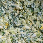 Lekka, chrupiąca, z wyjątkowo aromatycznym sosem. Wciąż myślę o tej sałatce