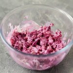 Lekka surówka pełna smaku. Następnego dnia smakuje jeszcze lepiej