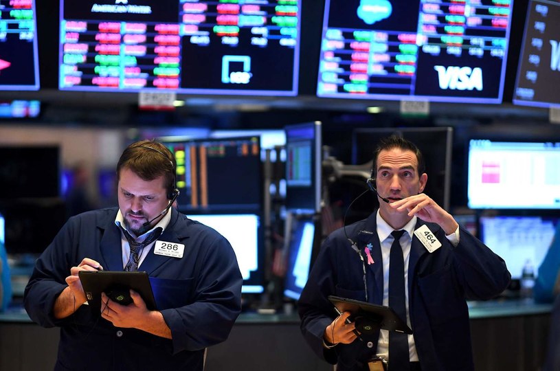Lekkie spadki na Wall Street /AFP