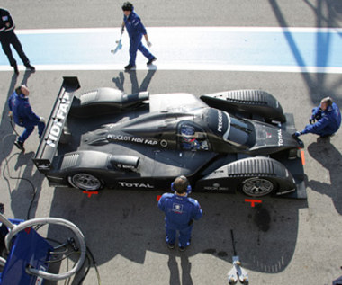 LeMans: Peugeot kontra Audi