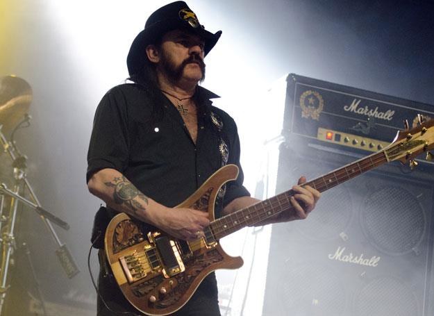 Lemmy Kilmister na scenie - fot. Daniel Boczarski /Getty Images