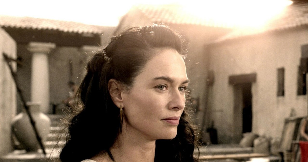 Lena Headey w filmie "300" /Warner Bros /East News