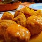 Leniwe zrazy w aromatycznym sosie. Tradycyjny obiad w o połowę krótszym czasie