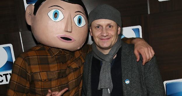 Lenny Abrahamson z bohaterem swego filmu "Frank" - fot. Neilson Barnard /Getty Images