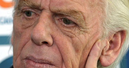 Leo Beenhakker ma 65 lat, mówi 6 językami i uczy się polskiego /AFP