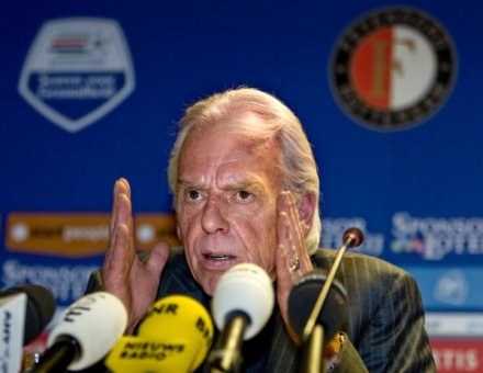 Leo Beenhakker wyjaśni w PZPN szczegóły swojej współpracy z Feyenoordem /AFP