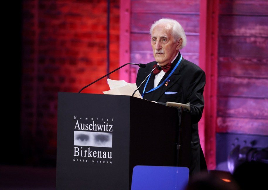 Leon Weintraub przemawiający podczas obchodów w zeszłym roku - 80. rocznicy wyzwolenia niemieckiego nazistowskiego obozu koncentracyjnego i Zagłady Auschwitz) /Jan Graczynski/East News /East News