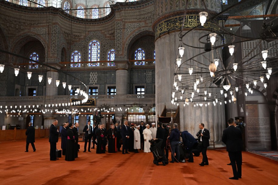 Leon XIV w Błękitnym Meczecie /STRINGER /PAP/EPA