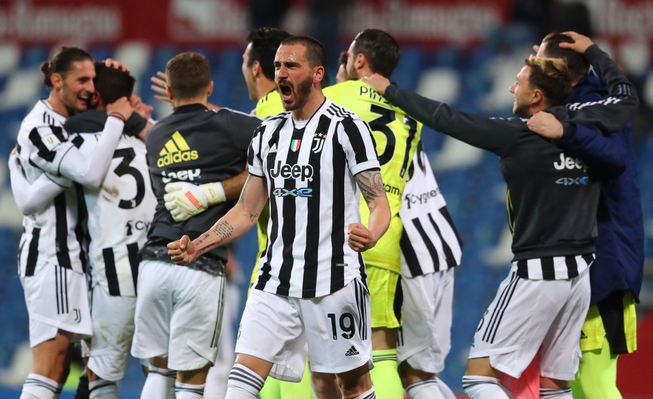 Leonardo Bonucci po zwycięstwie /PAOLO MAGNI  /PAP/EPA