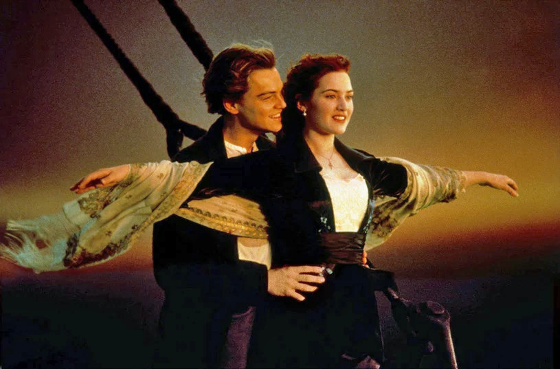 Leonardo DiCaprio i Kate Winslet w scenie z filmu "Titanic" /AKPA