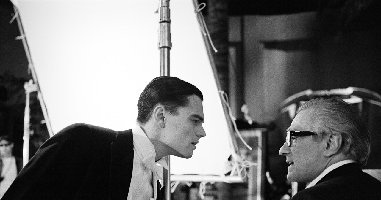 Leonardo DiCaprio i Martin Scorsese na planie filmu "Aviator" / "Pan Scorsese" /Apple TV+ /materiały prasowe