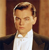 Leonardo DiCaprio jako Howard Hughes /