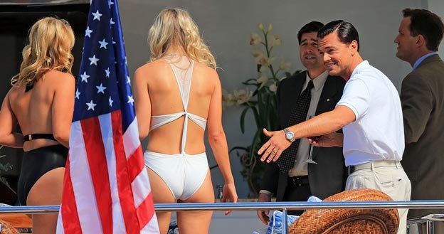 Leonardo DiCaprio na planie filmu "The Wolf of the Wall Street" /materiały prasowe