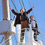 Leonardo DiCaprio w filmie "Titanic" /