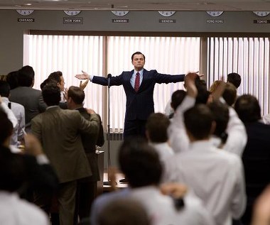 Leonardo DiCaprio w scenie z filmu "Wilk z Wall Street"