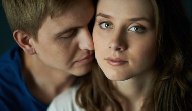 Lepiej nie rób tego w listopadzie. Przynosi pecha w związkach