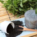 Lepsze od siemienia lnianego, w jelitach działa jak odkurzacz. Raz w tygodniu jem mój popisowy pudding z tymi nasionami