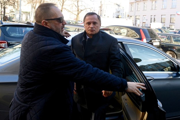 Leszek Czarnecki w drodze do prokuratury. Zdjęcie archiwalne / 	Jakub Kamiński    /PAP