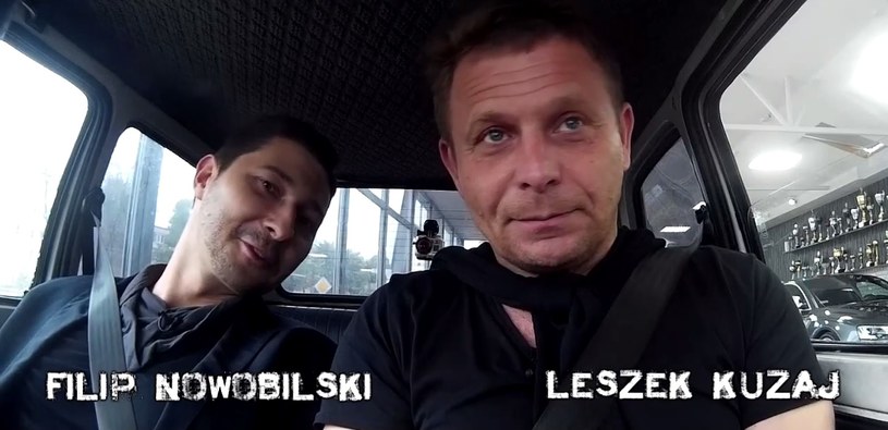 Leszek Kuzaj po raz pierwszy od kilku lat zasiadł za kółkiem Fiata 126p /YouTube