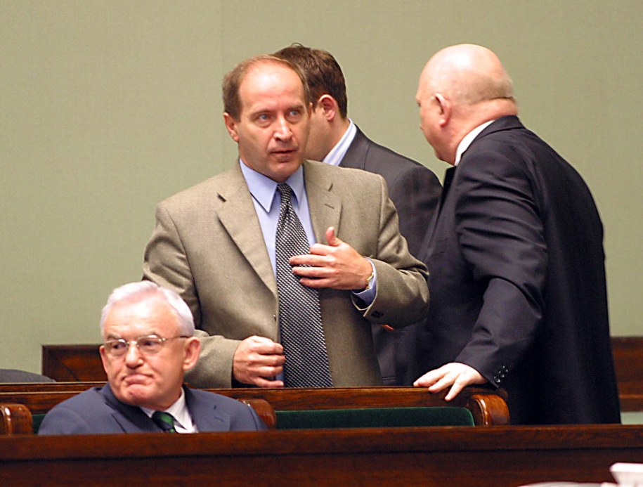 Leszek Miller, Zbigniew Siemiątkowski, Józef Oleksy, Sejm 2004 /Przemek Wierzchowski /PAP