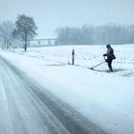 Leszno. Kosili trawę... pod śniegiem