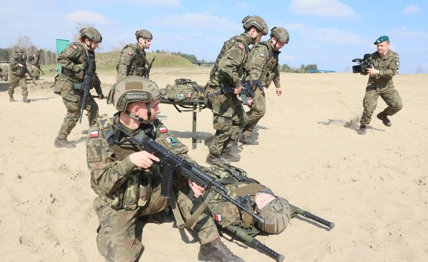 Letnia alternatywa dla pracy sezonowej? Ruszają "Wakacje z wojskiem"