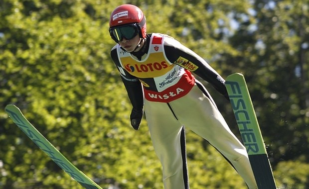 Letnia GP w skokach: Zniszczoł ósmy na inaugurację w Courchevel, wygrana Deschwandena