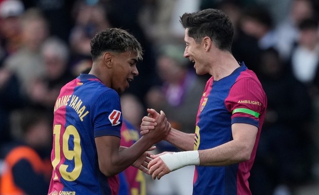 Lewandowski bohaterem Barcelony. Strata do Realu maleje