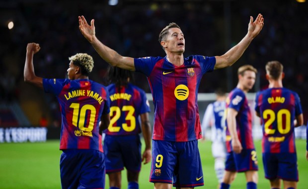 Lewandowski znów strzela. Szczęsny wrócił do bramki