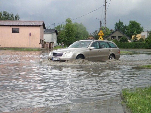 Lewin Brzeski po ulewie /Gorąca Linia /RMF FM