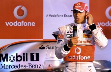 Lewis Hamilton chce wciąż być najszybszy /AFP