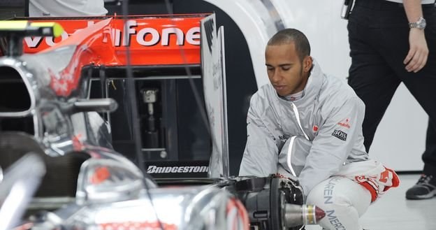 Lewis Hamilton, kierowca McLarena-Mercedesa /AFP