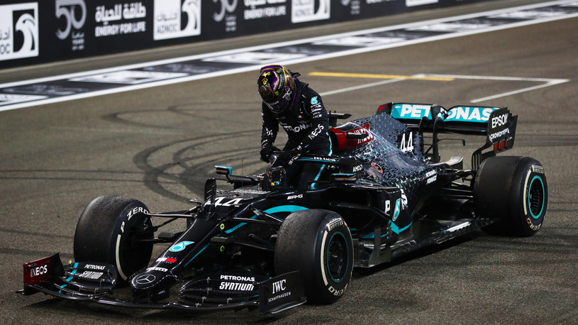 Lewis Hamilton nie jest zadowolony z proponowanego kontraktu /Getty Images