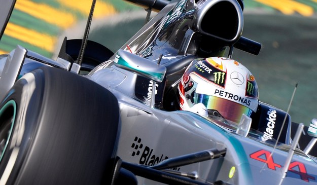 Lewis Hamilton w bolidzie Mercedesa /HANS KLAUS TECHT    /PAP/EPA