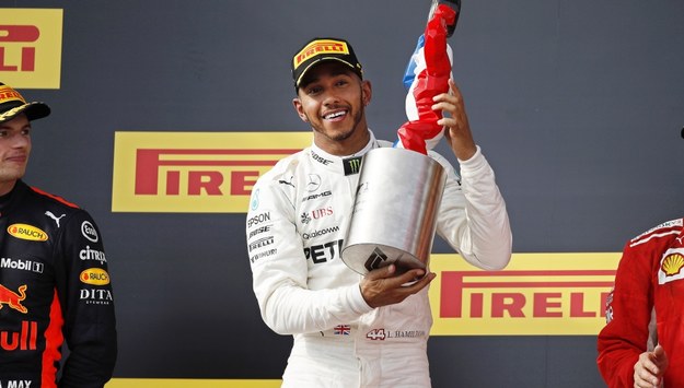 Lewis Hamilton /YOAN VALAT  /PAP/EPA