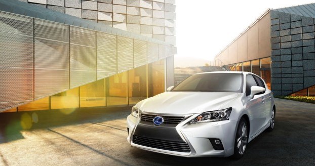 Lexus CT 200h po liftingu /Lexus