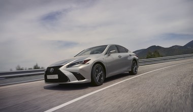 Lexus ES 2023 F Sport Design