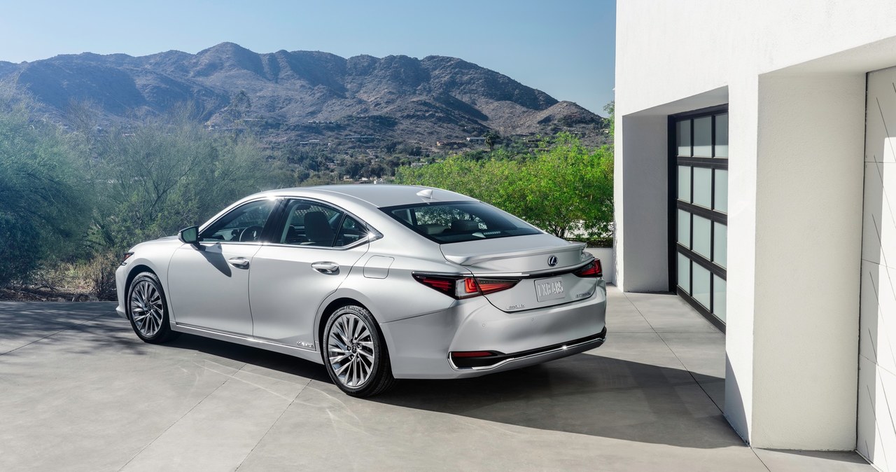 Lexus ES 300h /Informacja prasowa