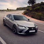 Lexus ES po zmianach. Nowy system inforozrywki, mniejsze zużycie paliwa