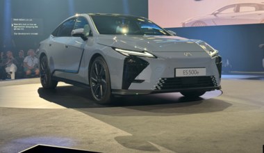 Lexus ES rzuca rękawice. To japońska odpowiedź na niemieckie limuzyny
