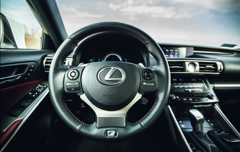 Lexus IS 250 FSport. Auto inne niż wszystkie