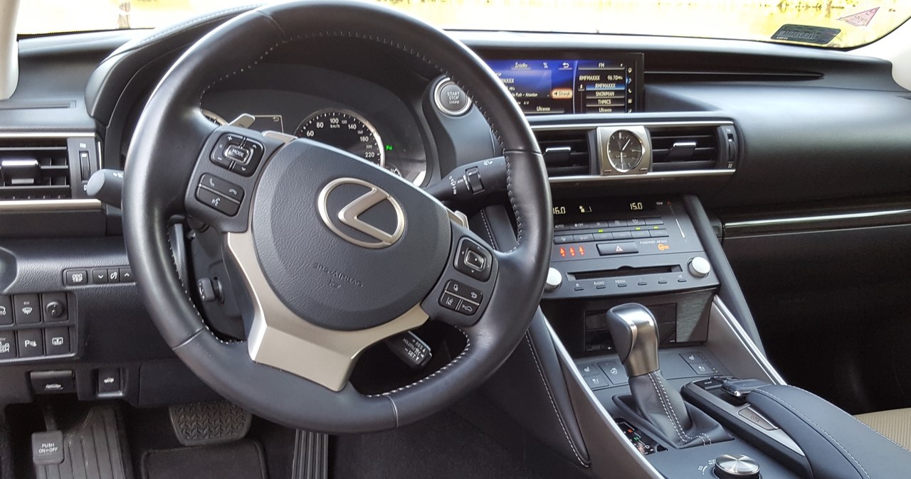 Lexus IS /INTERIA.PL