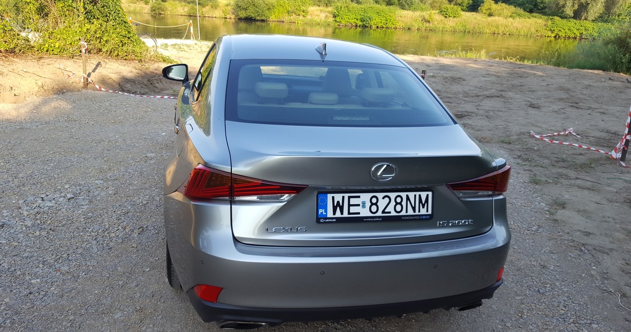 Lexus IS /INTERIA.PL