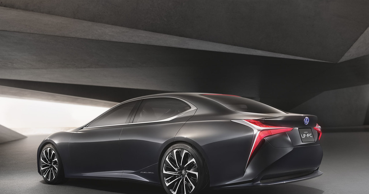 Lexus LF-FC /Informacja prasowa