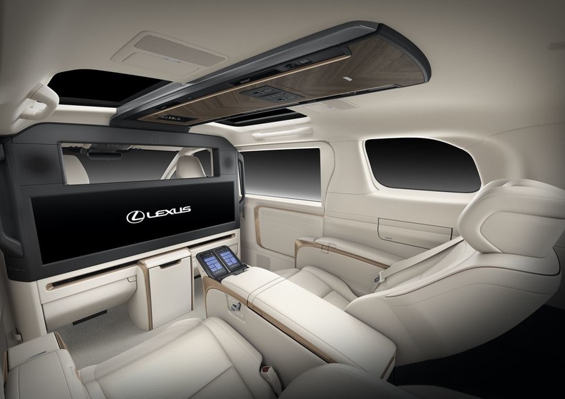 Lexus LM /materiały prasowe